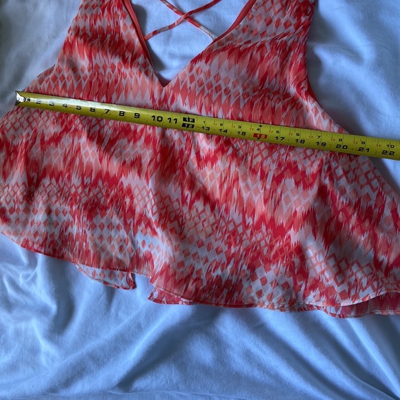 NWT Guess Fluted coral top - Picture 5 of 7
